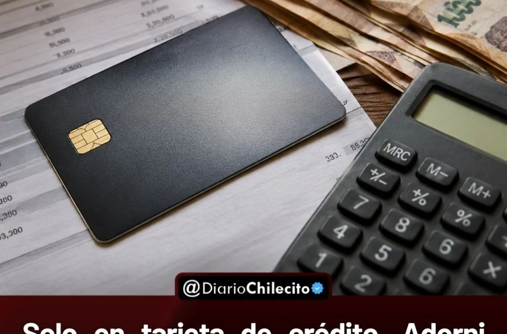 Solo en tarjeta de crédito, Adorni tuvo consumos mensuales por encima de su salario como funcionario. La Justicia busca que explique su situación.