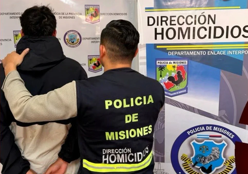 Un motociclista que hacía «Willy» en la costanera de Posadas, provincia de Misiones, atropelló y mató a un soldado voluntario de 27 años.