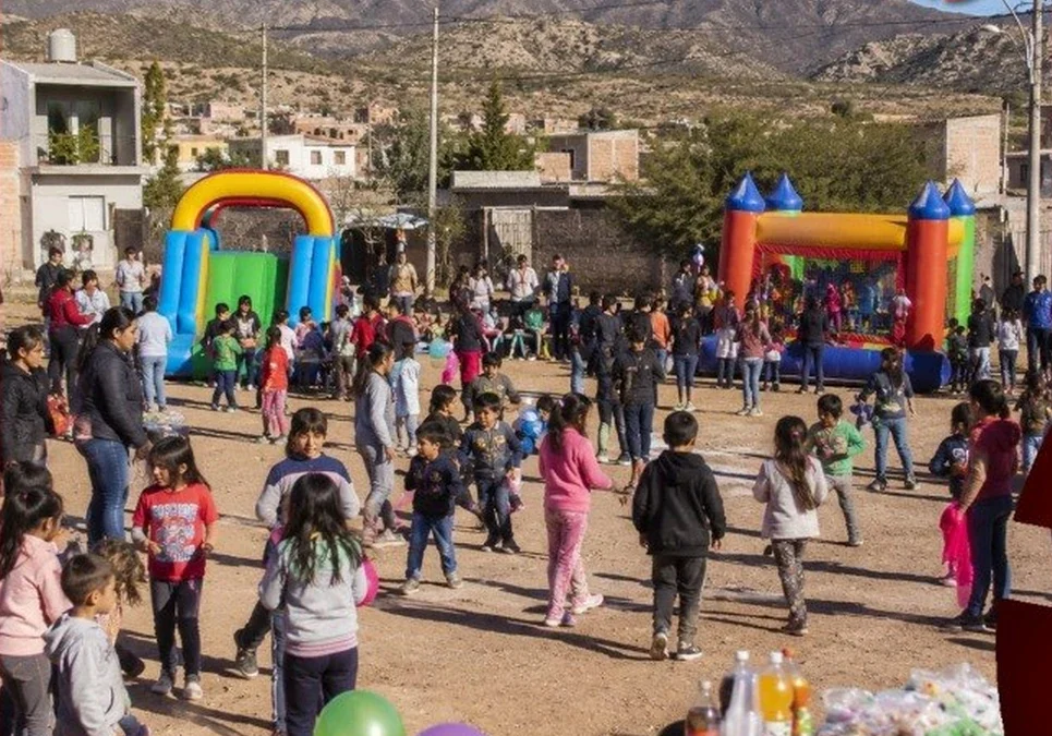 Con juegos y ropero comunitario, el barrio Solar de Chilecito celebra el Día del Niño este domingo 30.