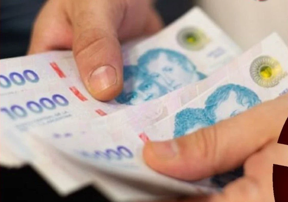 El economista Fernando Marull advirtió que el salario real se recupera en el corto plazo, aunque no logra compensar la caída interanual.
