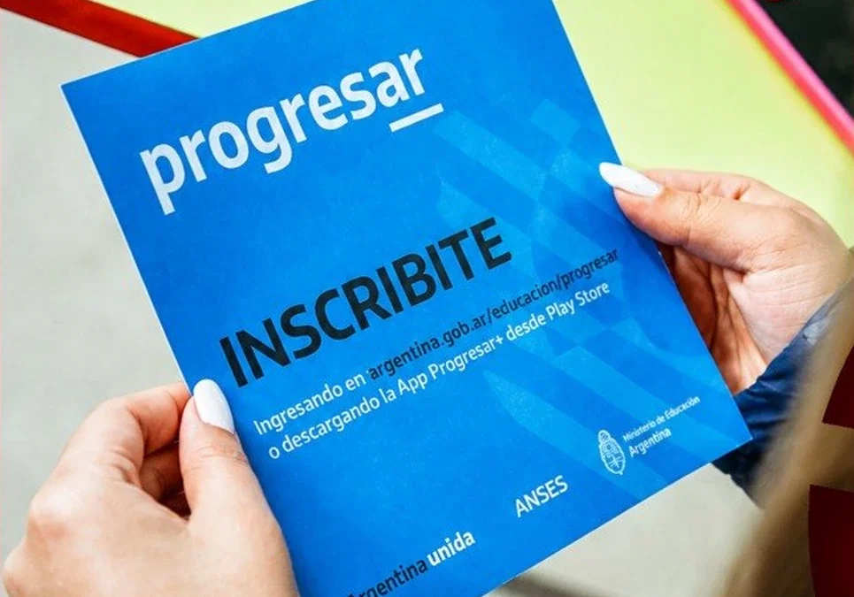 Punto Digital Chilecito brinda asesoramiento presencial para inscribirse y regularizar pagos de las Becas Progresar.