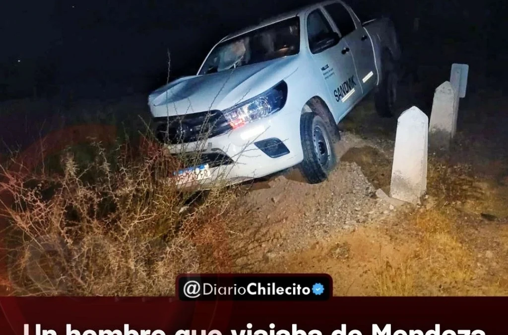 Un hombre que viajaba de Mendoza a Belén chocó contra un vacuno en la Ruta 40 y su camioneta terminó al borde de una alcantarilla.