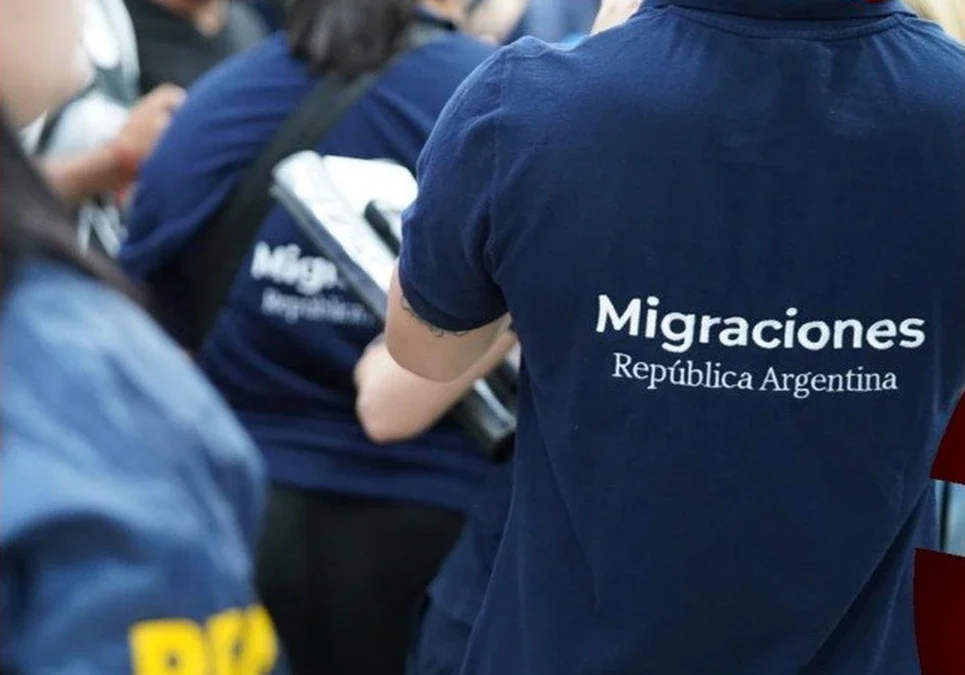 La diputada Florencia Carignano acusó a Milei de inventar “30 mil terroristas” para tapar la caída del modelo económico.