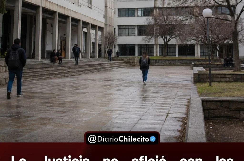La Justicia no aflojó con las
universidades: sigue la cautelar y el
Gobierno tiene tres días para
mostrar qué hizo.