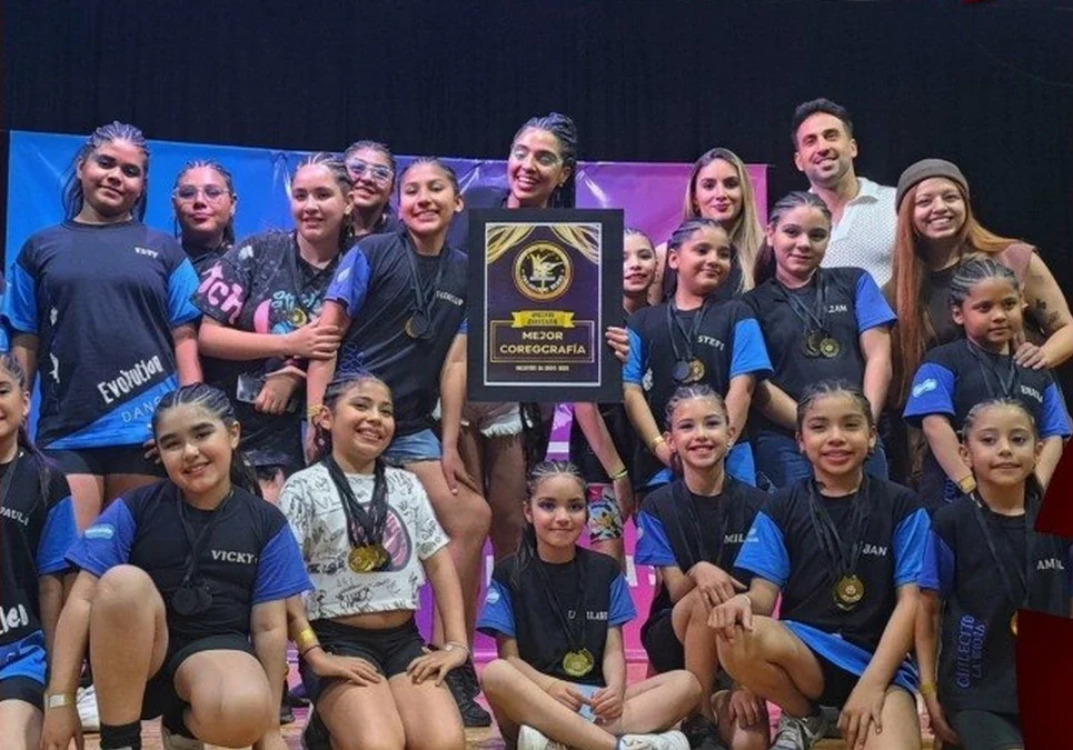 Trece bailarinas chileciteñas viajarán a Córdoba a cumplir el sueño de participar en el mundial y el internacional de baile.