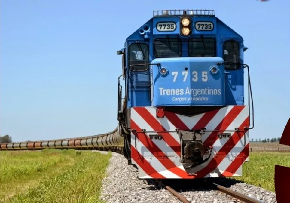 El gobernador de Salta criticó los pliegos del Belgrano Cargas y reclamó garantizar la integración ferroviaria con Chile y Bolivia.