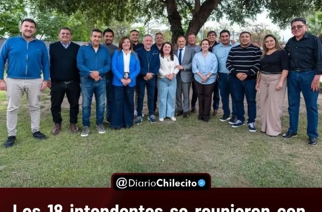 Los 18 intendentes se reunieron con Quintela, ratificaron su respaldo y pidieron unidad por sobre las
aspiraciones individuales