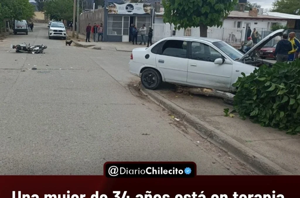 Una mujer de 34 años está en terapia intensiva tras el choque entre una moto con cuatro ocupantes y un auto en barrio Virgen del Valle